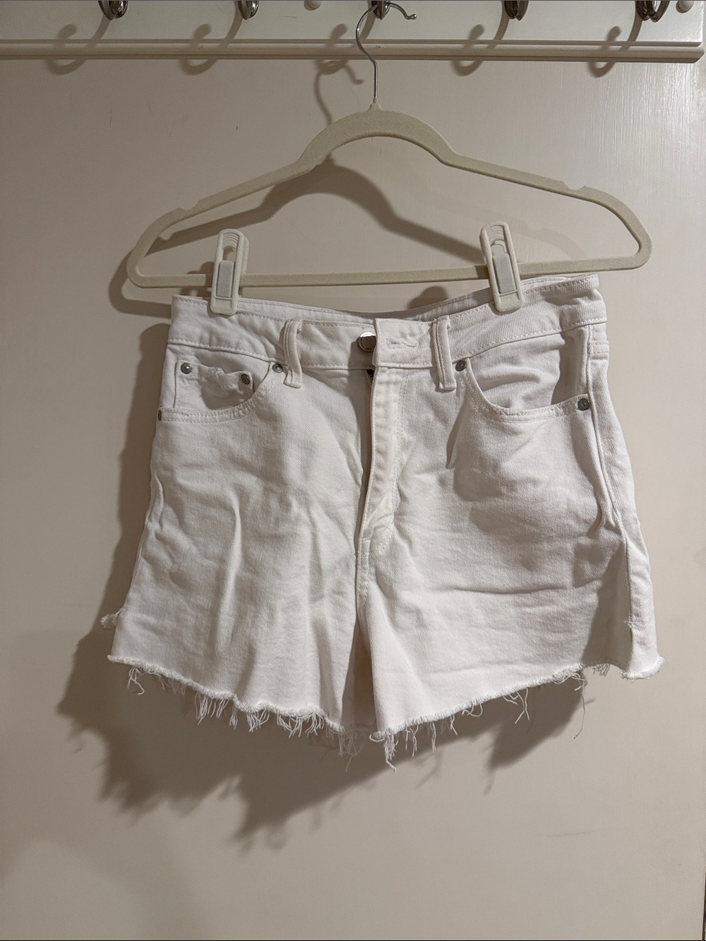 Women's White High-Rise Frayed Hem Denim Shorts